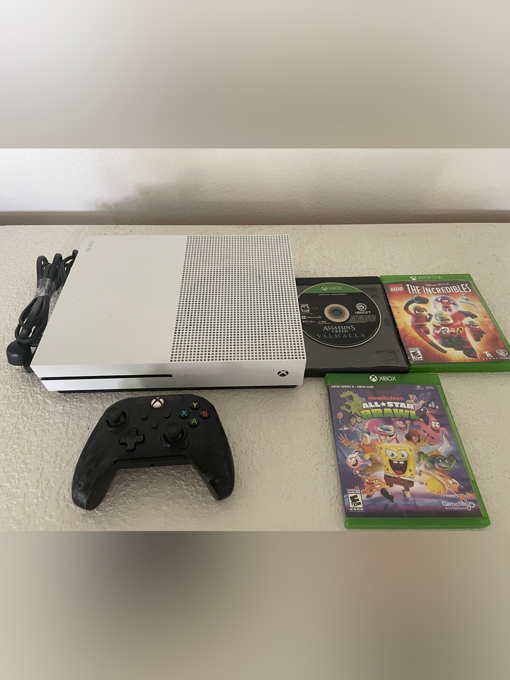 Microsoft Xbox One S 500GB Console & Games Bundle Tested Working